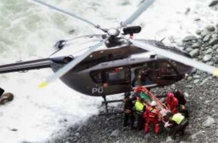 Reanudan búsqueda de cuerpos de accidente de autobus en Perú
