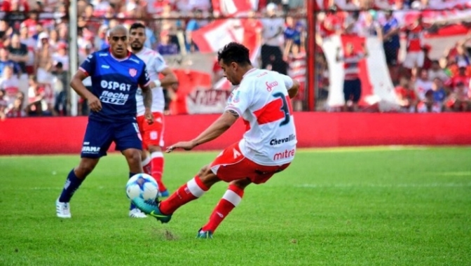 Morón sigue haciendo historia: eliminó a Unión y pasó a cuartos