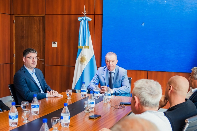 Fabi&aacute;n Mart&iacute;n recibi&oacute; a emprendedores mineros de Valle F&eacute;rtil