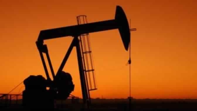 El petróleo sube en Nueva York y registra pérdidas en Londres