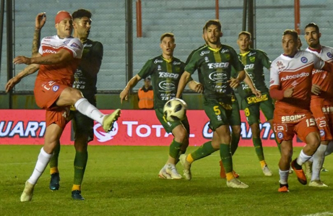 Argentinos venció a Defensa y Justicia por 4 a 3 en los penales
