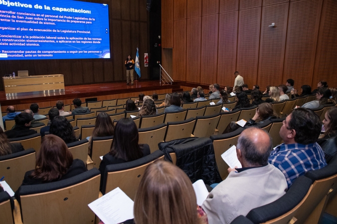 Personal legislativo recibi&oacute; capacitaci&oacute;n obligatoria en prevenci&oacute;n s&iacute;smica