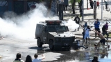 A fuerza de gases, disuelven manifestaciones en Chile