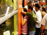 Crecen los abusos sexuales en el transporte público