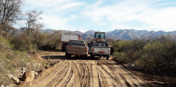 Con fondos provinciales, mejoran las huellas mineras en Valle Fértil y Calingasta