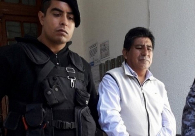 Catamarca: detuvieron a un ex intendente por repartir boletas a personas que hacían fila para votar