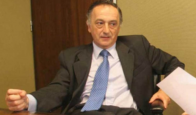 Miguel Acevedo de la UIA le pide al Gobierno que devalúe
