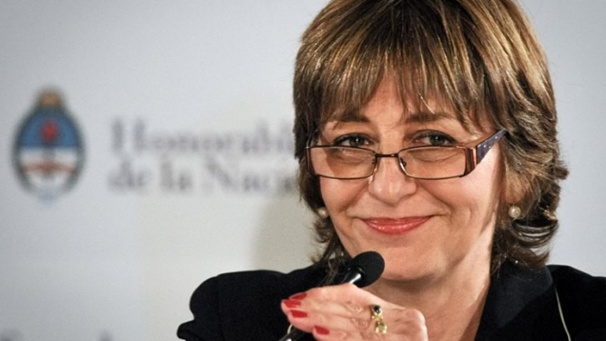 El Gobierno descartó echar a Gils Carbó por decreto