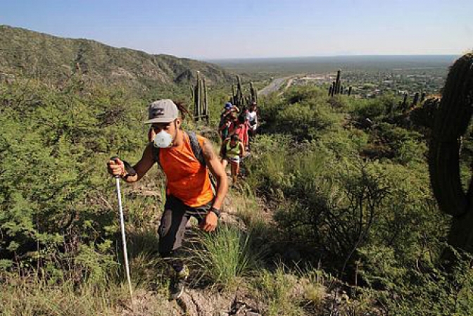 Valle Fértil comienza con caminatas saludables y responsables