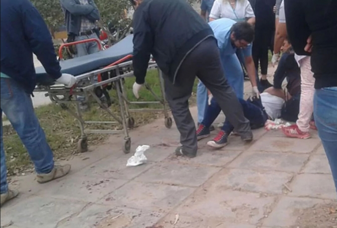 Adolescente apuñaló a otra a la salida de una escuela del Chaco