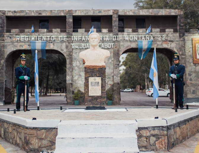 Homenaje al Teniente Coronel Juan Manuel Cabot