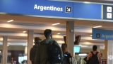 Suspenderán desde el sábado próximo los vuelos de Brasil, Chile y México por las nuevas cepas
