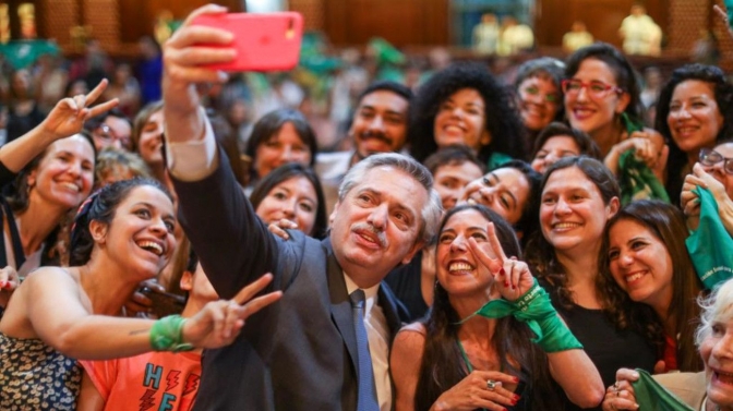 El Presidente promulgará la ley de aborto legal con un acto en el Museo del Bicentenario
