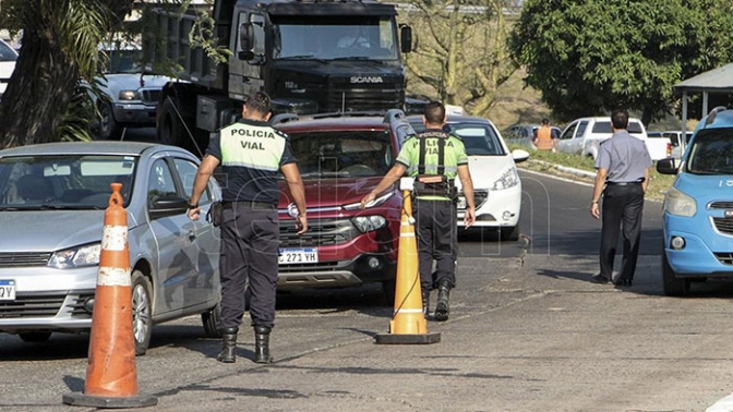 Seis provincias cerraron hasta ahora sus fronteras para frenar avance de coronavirus