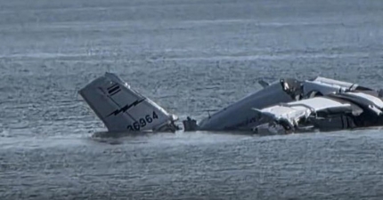 Tragedia en Tailandia: un avi&oacute;n de la polic&iacute;a se estrell&oacute; en el mar y murieron seis personas