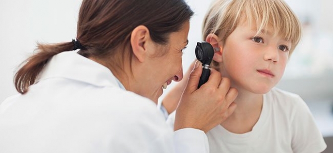 Otitis: pequeños y mayores son los grupos más expuestos