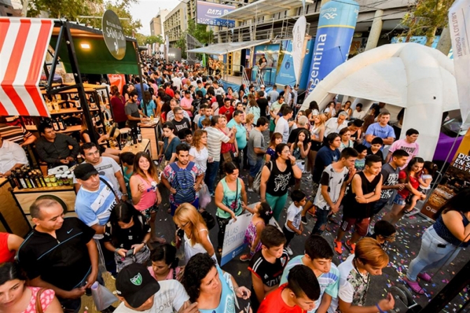 La feria Dakar causó furor en el centro sanjuanino