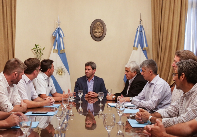 Presentaron una cooperativa que producirá alfalfa destinada a la ganadería