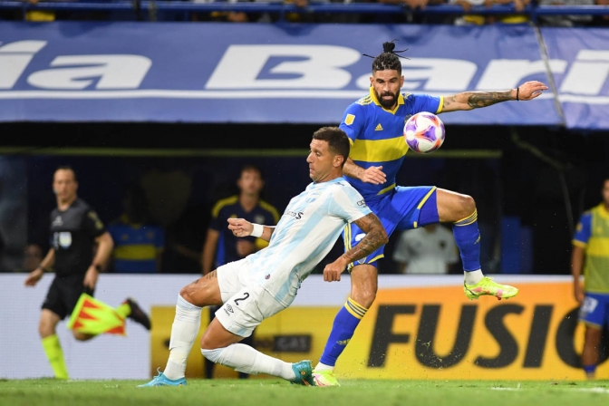 Boca arrancó la defensa del título con una victoria