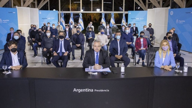 Fernández: &quot;No vale todo, no todo está permitido&quot;