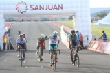  Momento en el que Marcos León Rodríguez gana la carrera con el Circuito San Juan Villicum de fondo.