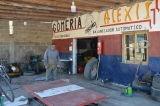 Con ayuda minera, una familia vallista provee a grandes transportistas