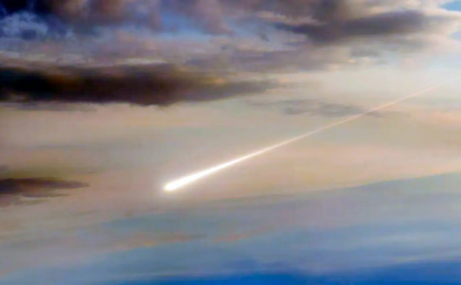 Impactante estruendo en el noreste de Estados Unidos: un meteorito explot&oacute; en la atm&oacute;sfera