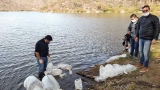 Ambiente sembró pejerreyes y sogyos en el dique San Agustín