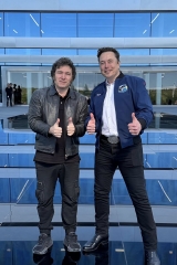 Diputados de UxP exigen explicaciones a Milei por el pedido de un Tesla a Elon Musk